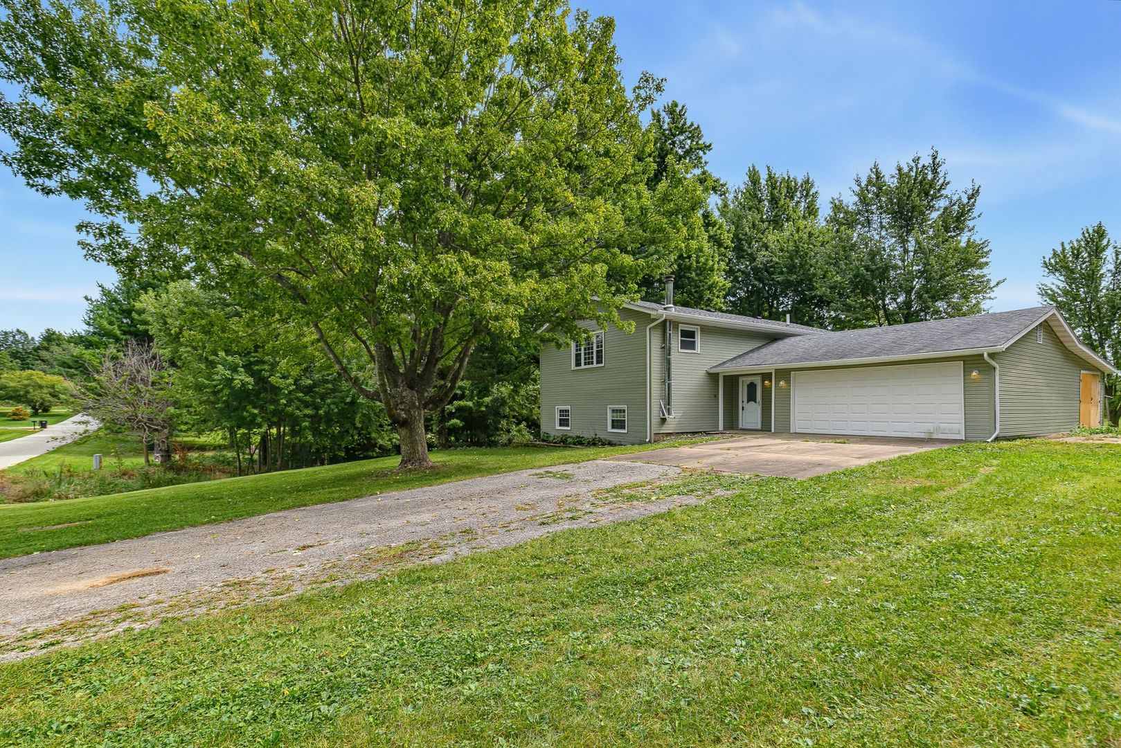 5195 306th Street Property Photo 2