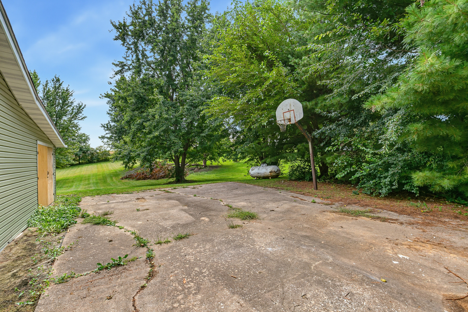 5195 306th Street Property Photo 4