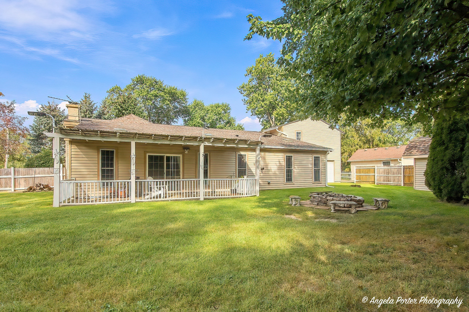 10238 W Wadsworth Road Property Photo 5