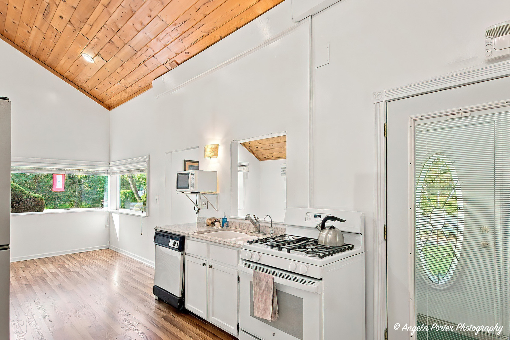 10238 W Wadsworth Road Property Photo 12