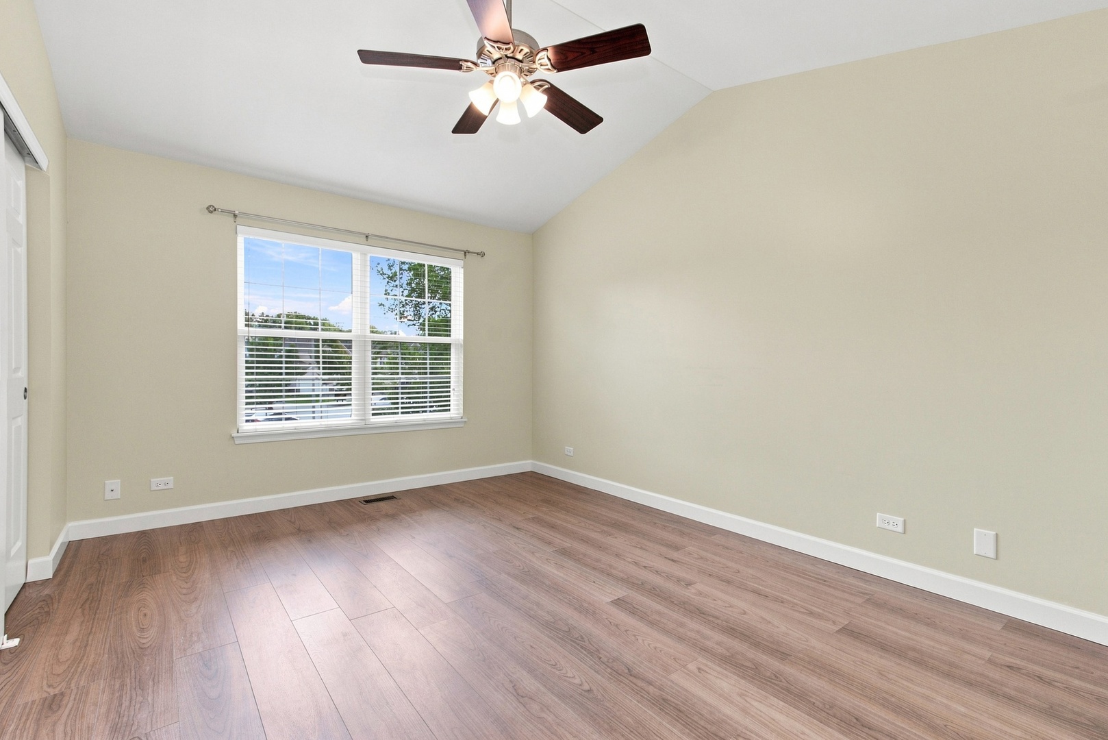 903 Genesee Drive Property Photo 14
