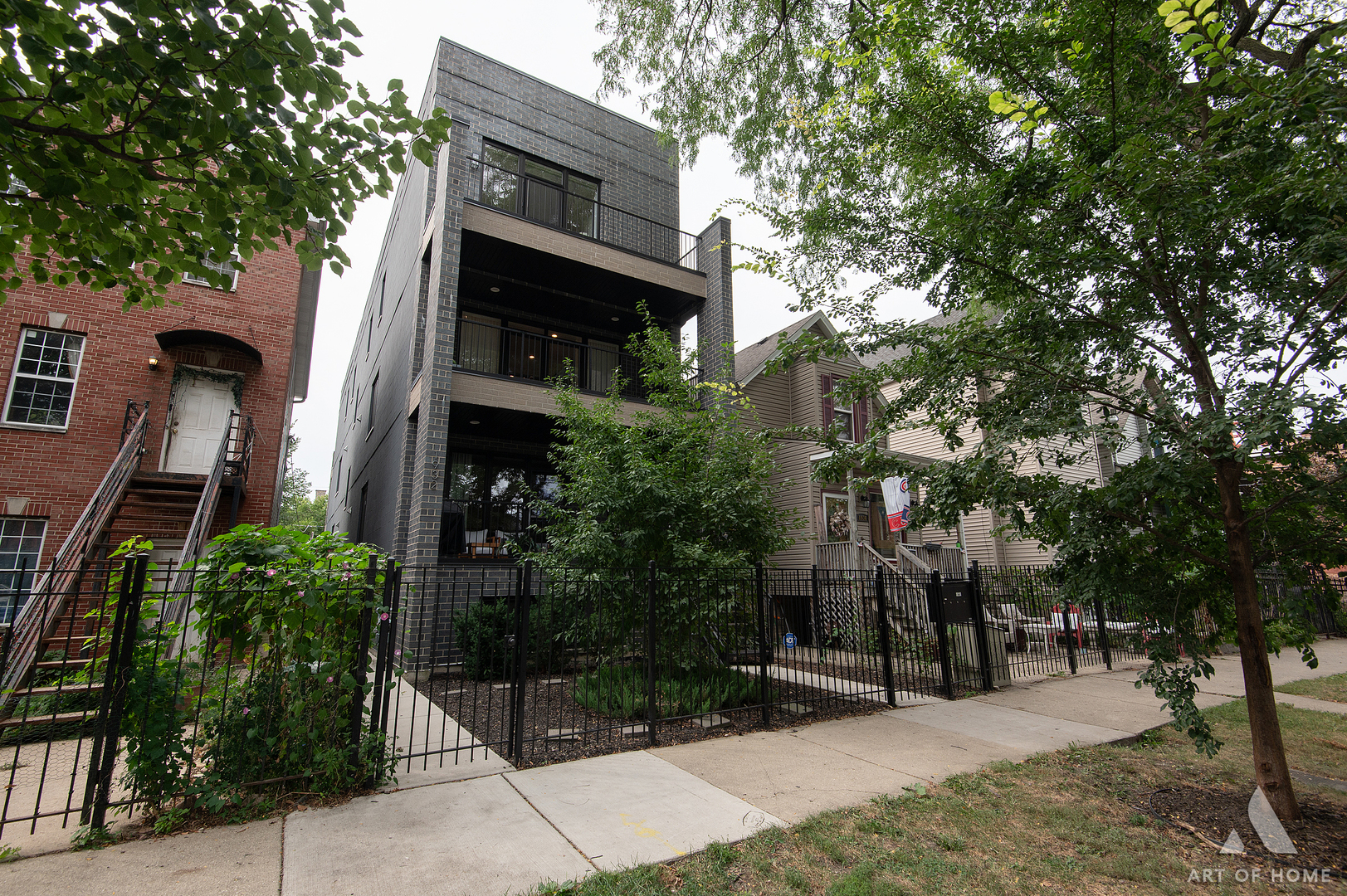 1932 N Drake Avenue 2e Property Photo 1