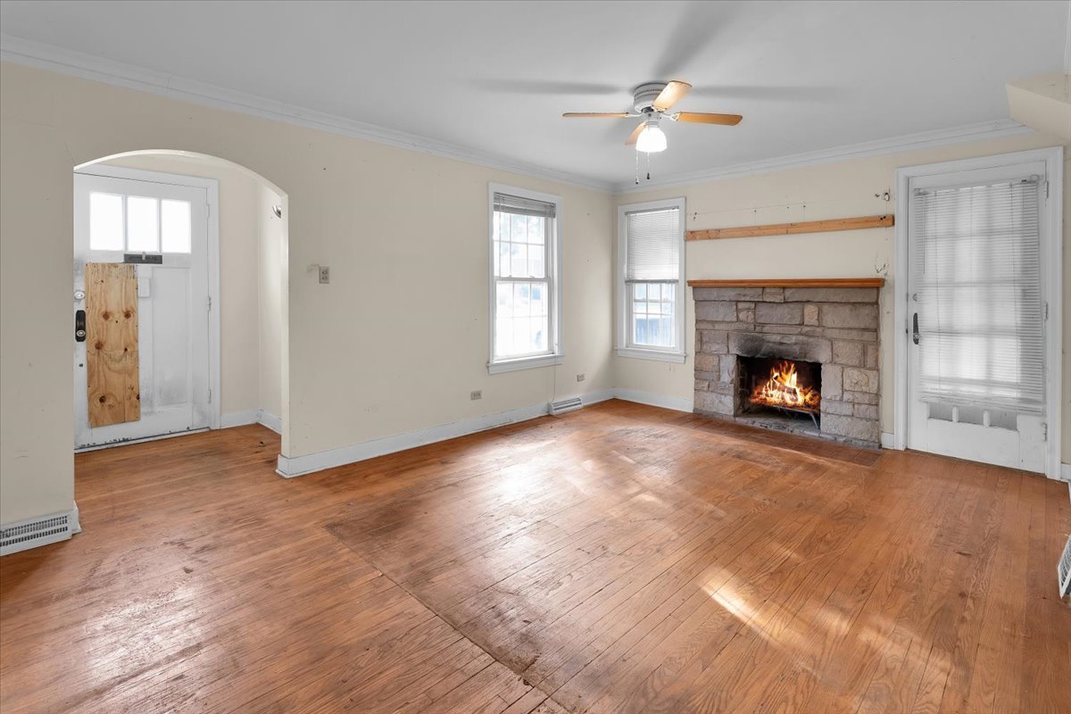 4328 Wolf Road Property Photo 6