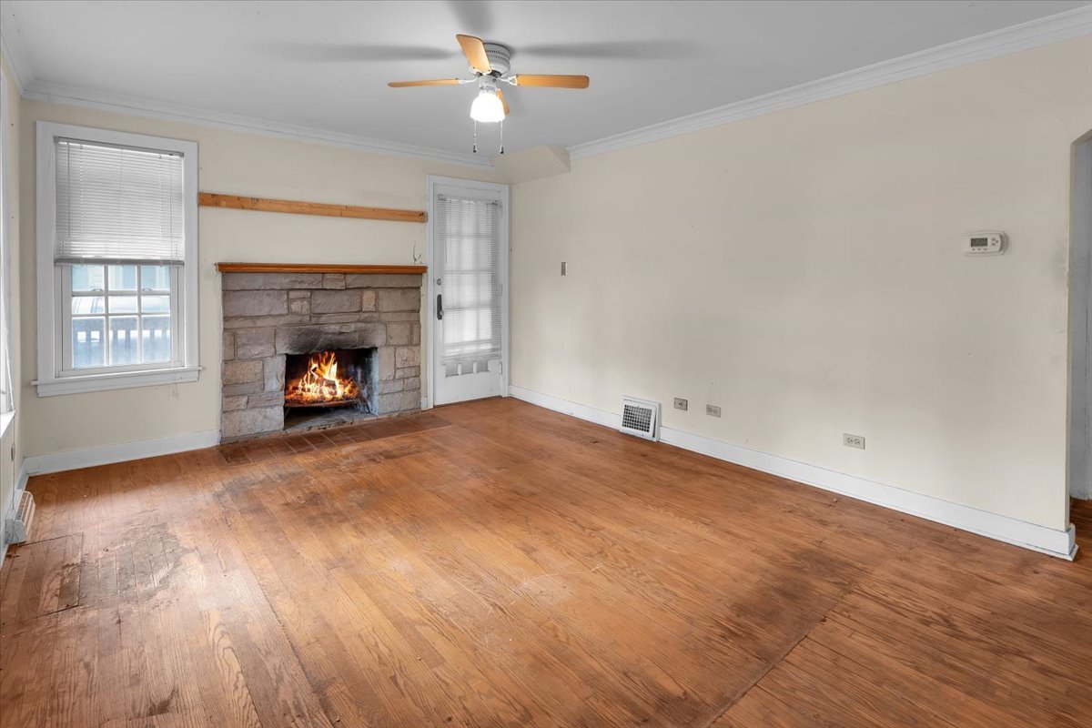 4328 Wolf Road Property Photo 7