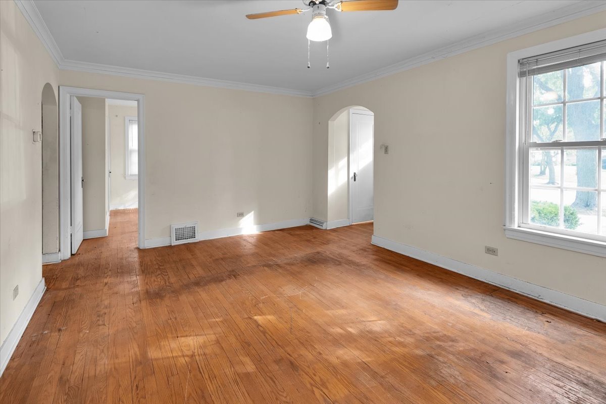 4328 Wolf Road Property Photo 8