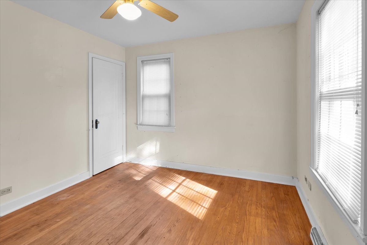 4328 Wolf Road Property Photo 12