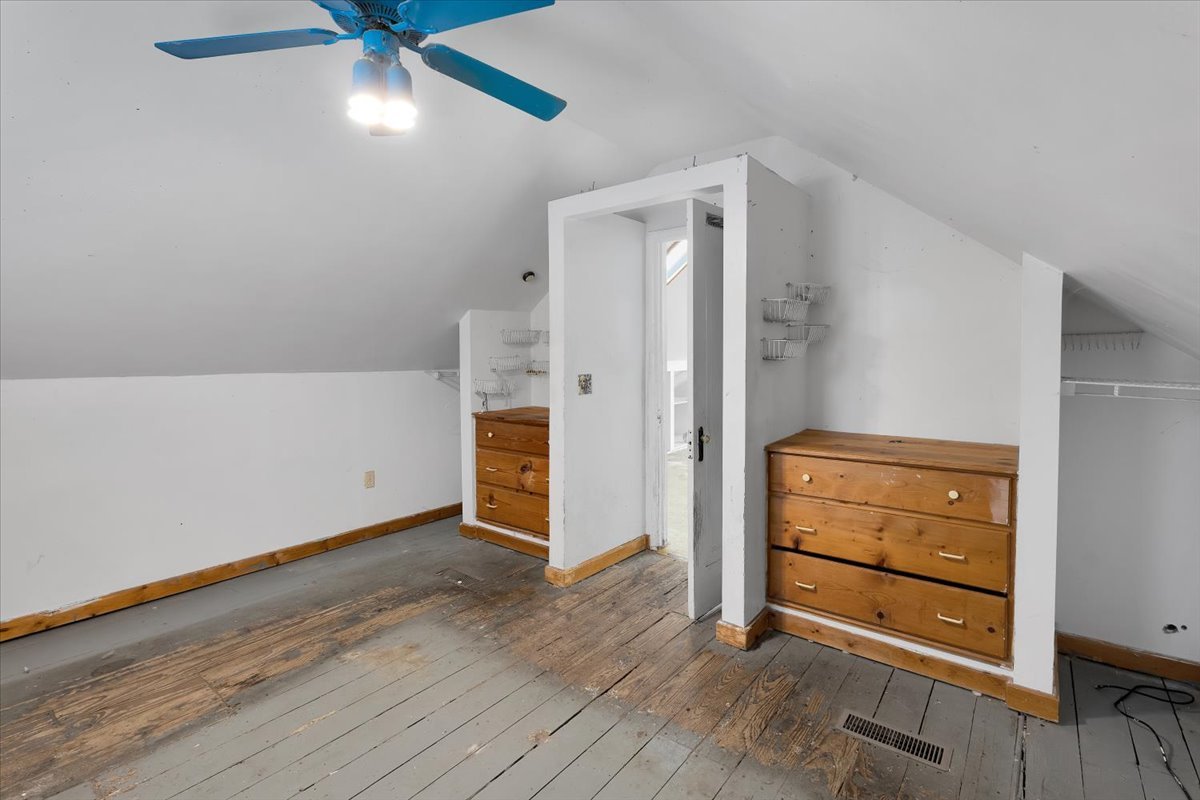 4328 Wolf Road Property Photo 22