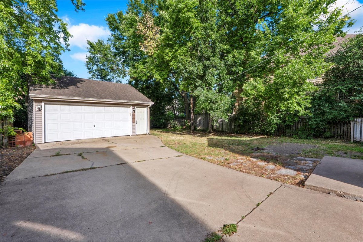 4328 Wolf Road Property Photo 25