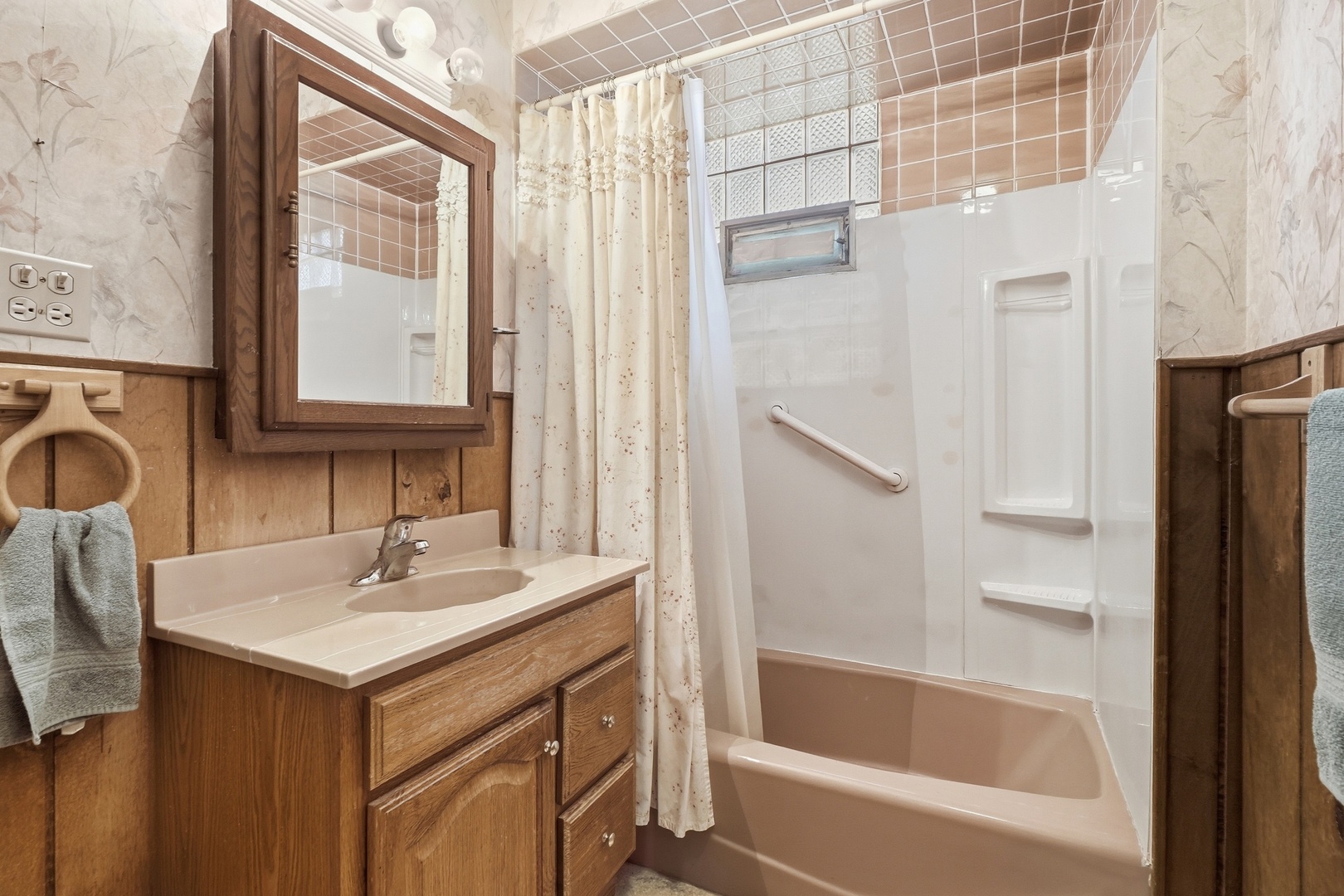 3446 Florence Avenue Property Photo 20