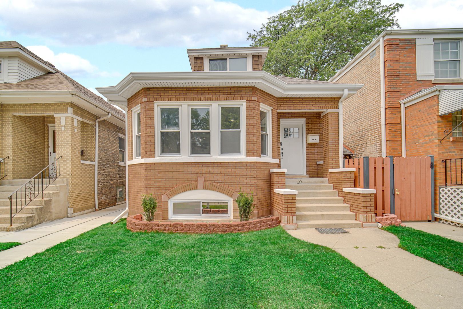 3048 N Marmora Avenue Property Photo 1