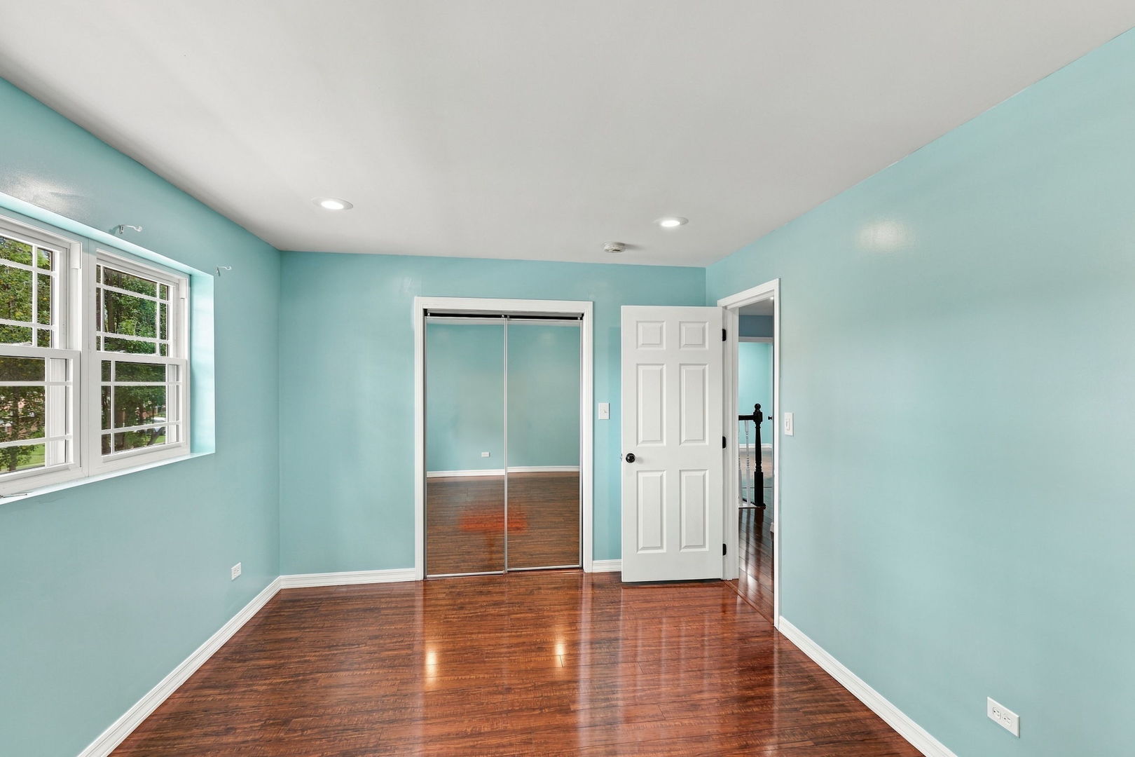 9808 S Maplewood Avenue Property Photo 11