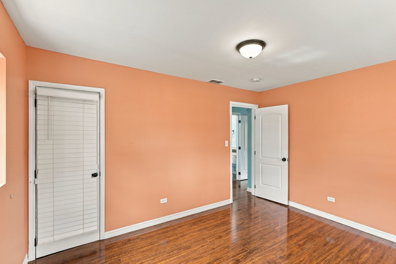 9808 S Maplewood Avenue Property Photo 22