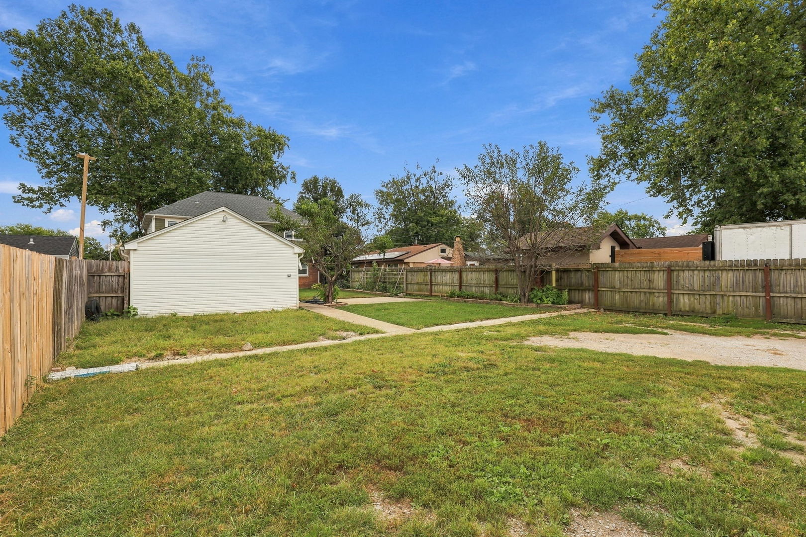 9808 S Maplewood Avenue Property Photo 26