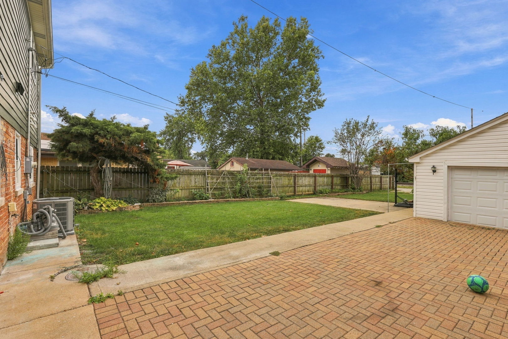 9808 S Maplewood Avenue Property Photo 27