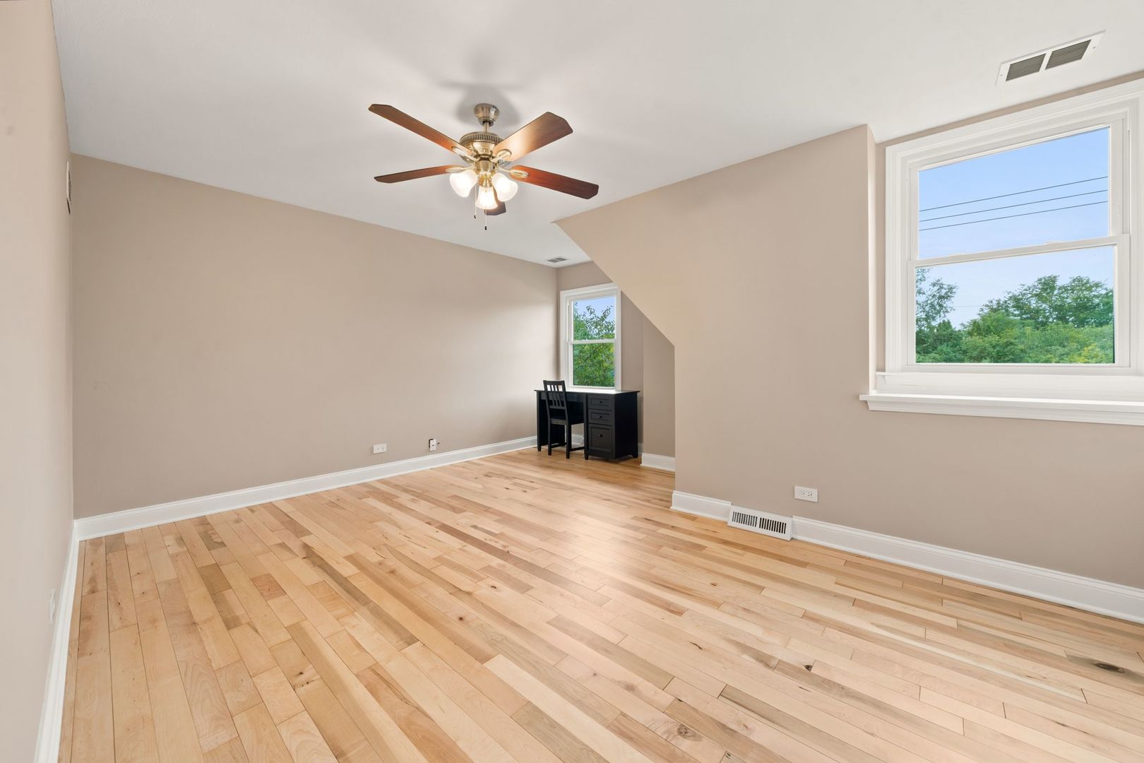 1221 W Sable Drive Property Photo 43