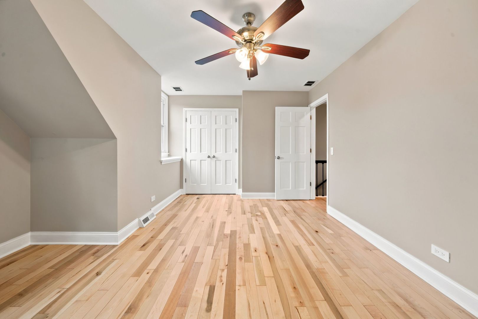 1221 W Sable Drive Property Photo 44