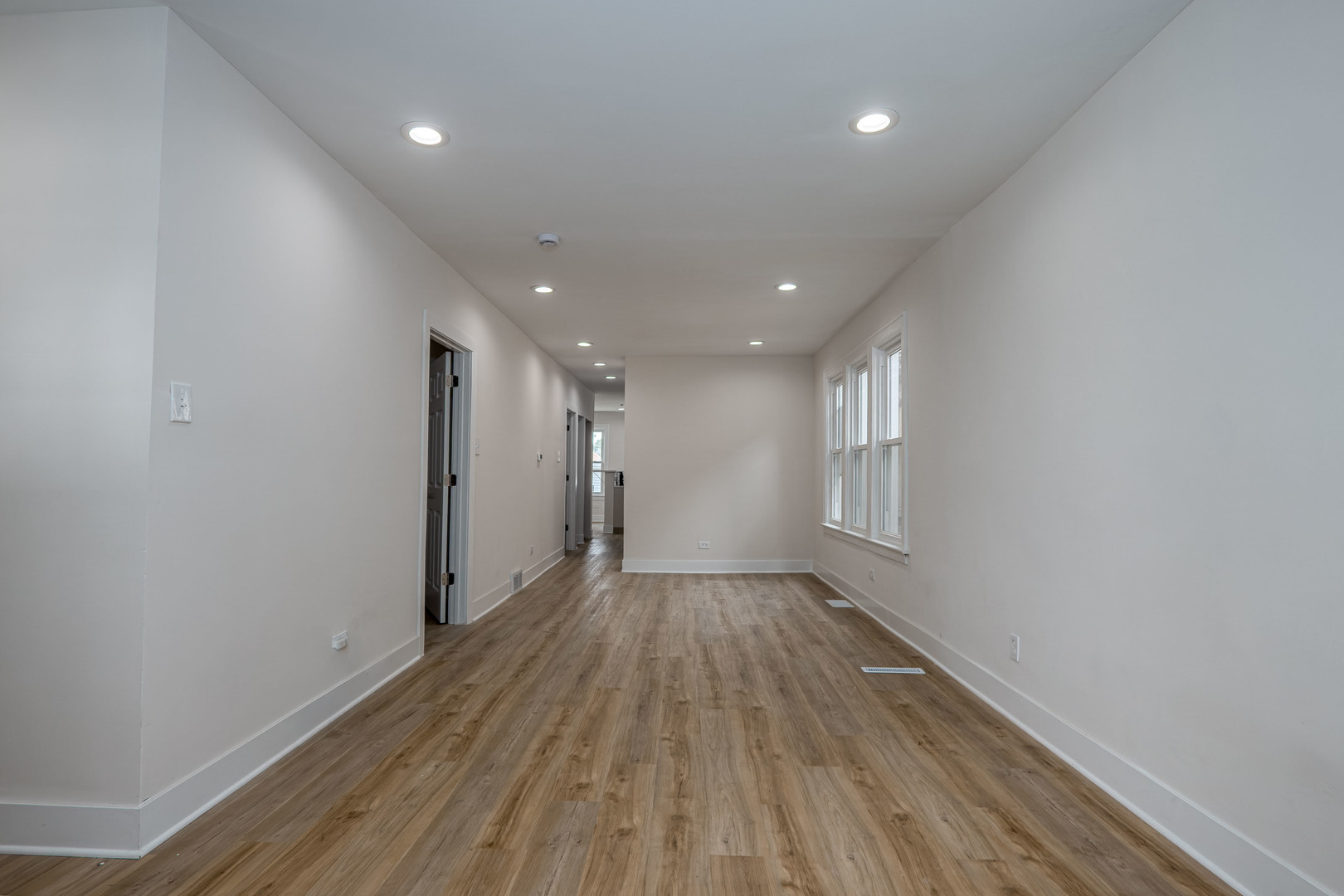 8634 S Laflin Street Property Photo 5