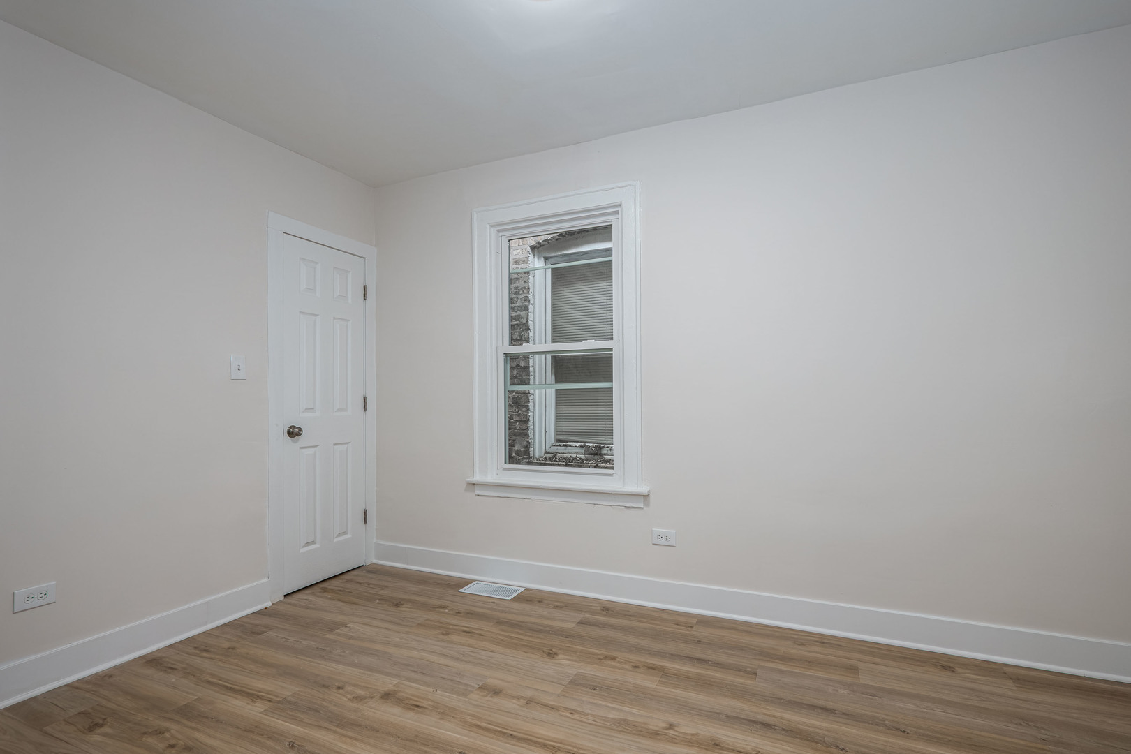 8634 S Laflin Street Property Photo 20