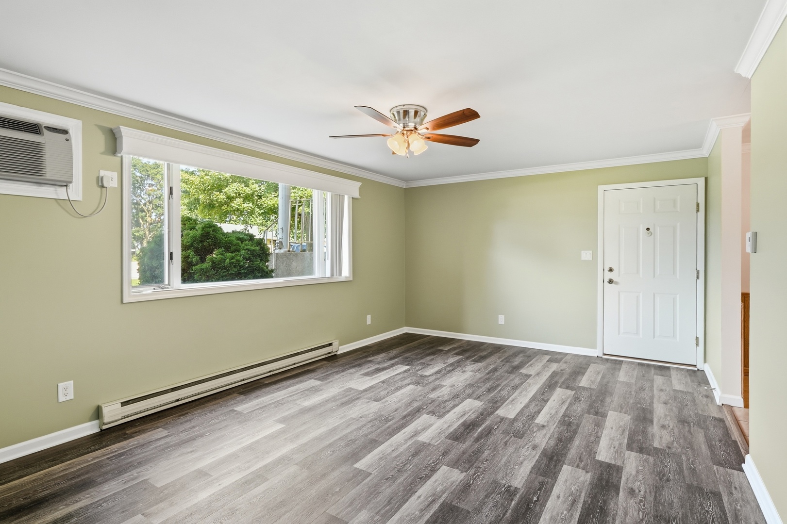 100 N Griffin Street Property Photo 4