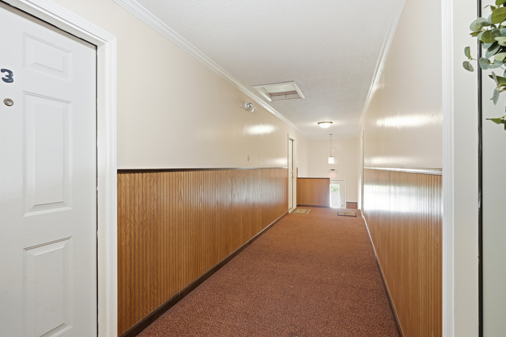 100 N Griffin Street Property Photo 10