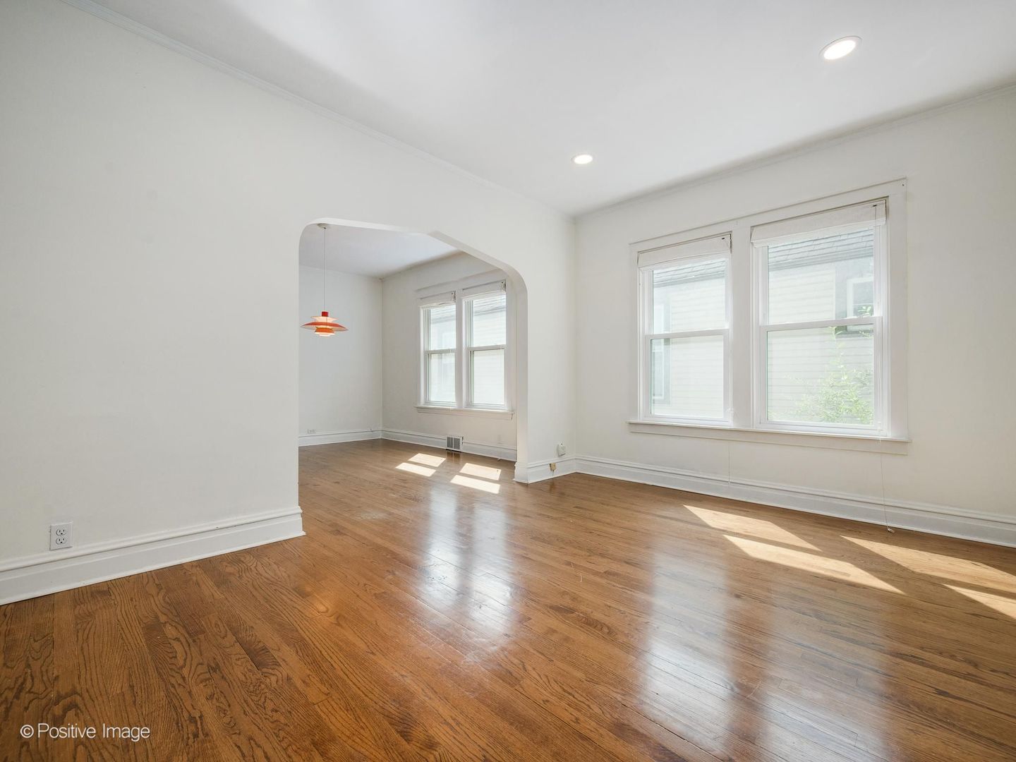 4633 N Kedvale Avenue Property Photo 4
