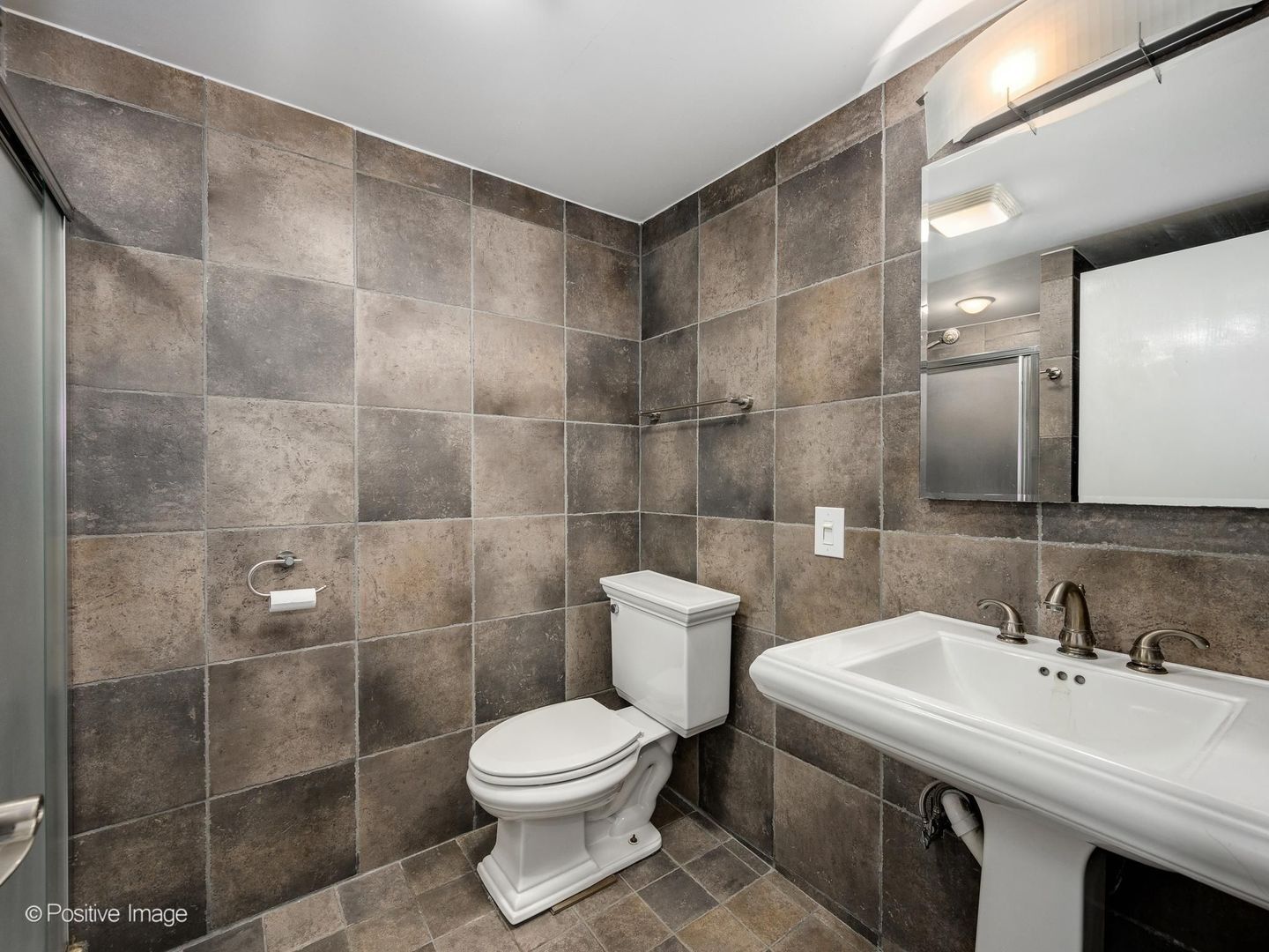 4633 N Kedvale Avenue Property Photo 17
