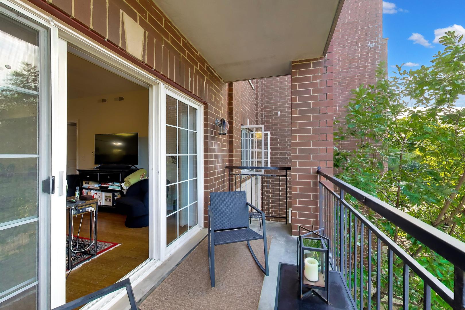 1479 N Milwaukee Avenue 206 Property Photo 2