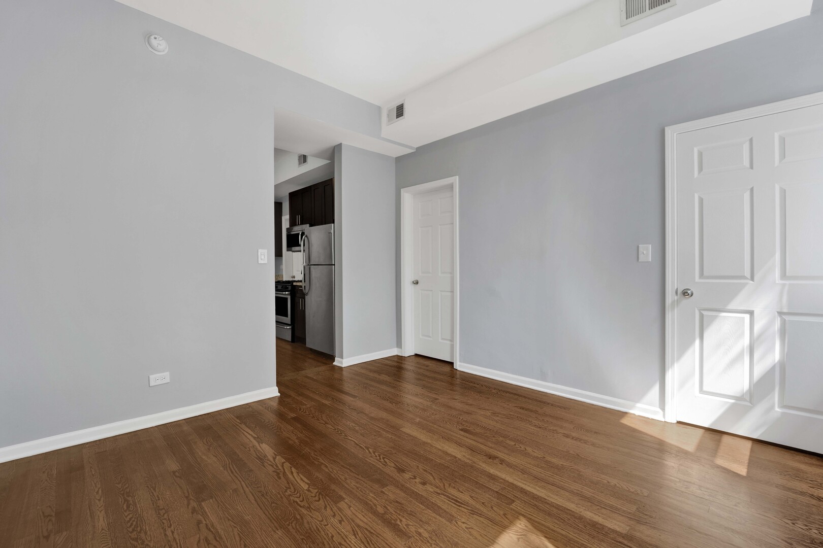 3340 S Carpenter Street 1r Property Photo 4