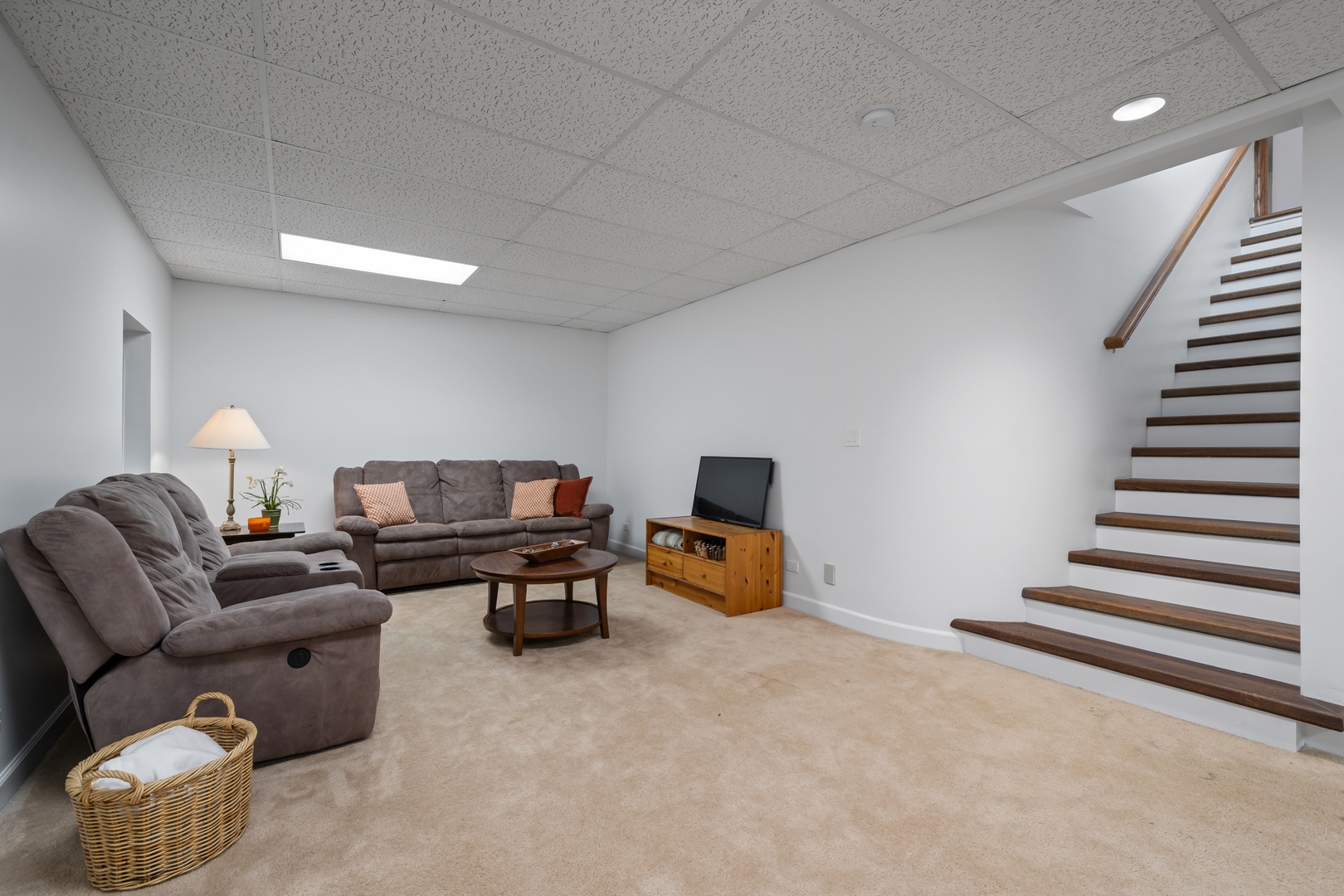 17w210 Massel Court Property Photo 26