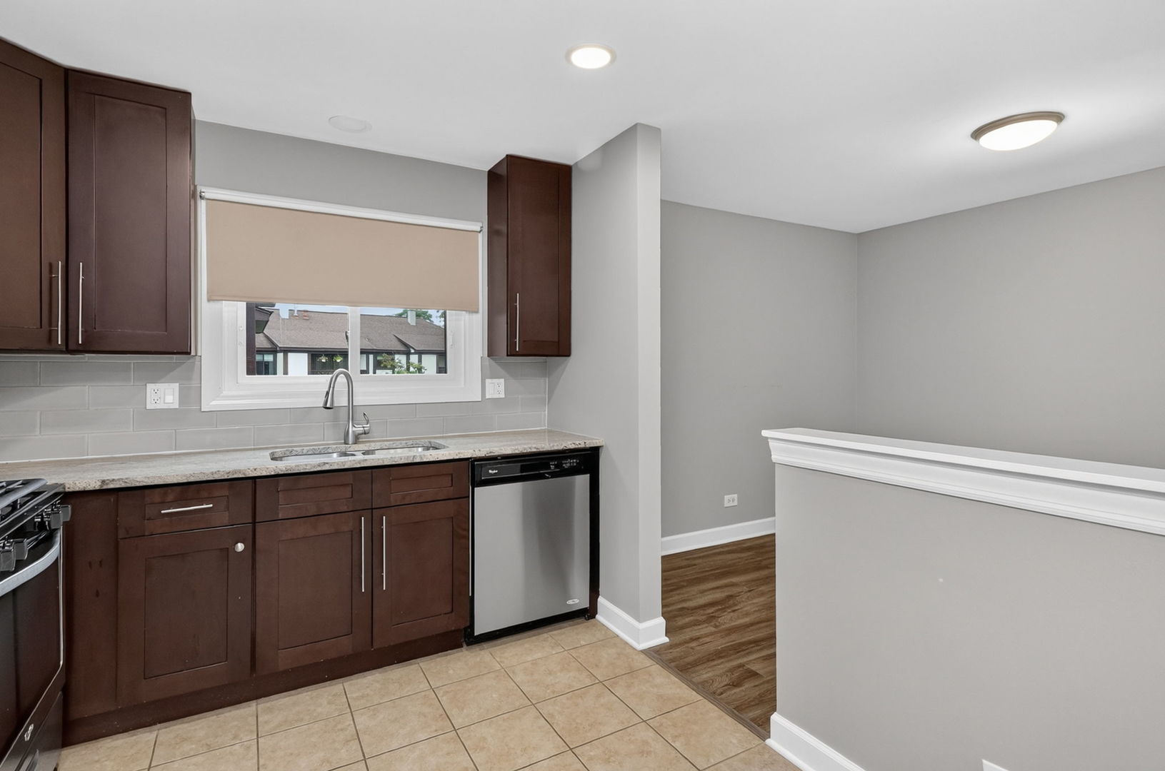 1657 Dover Court C Property Photo 8