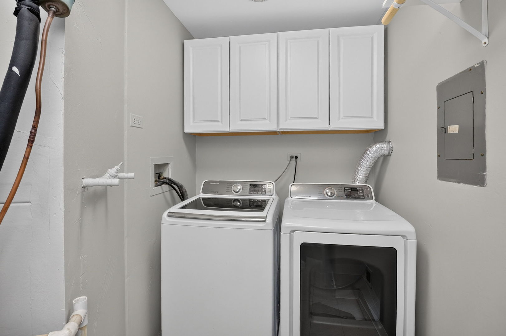 1657 Dover Court C Property Photo 14
