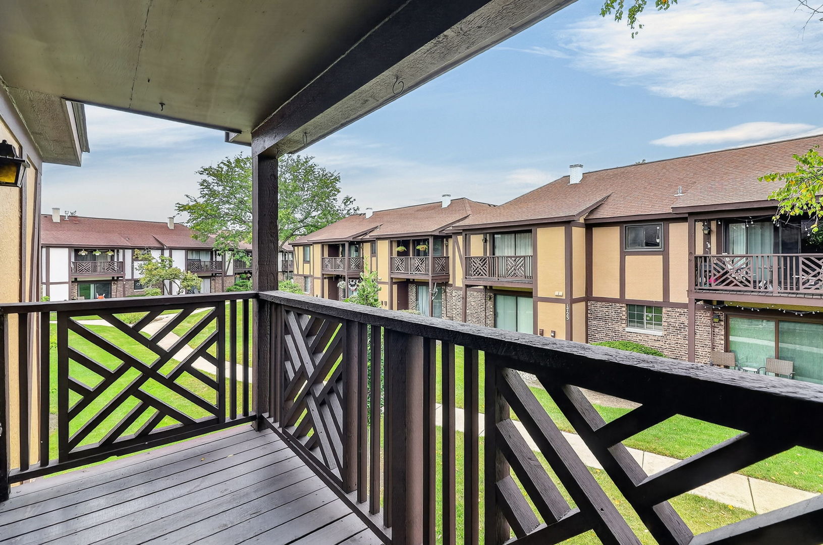 1657 Dover Court C Property Photo 15