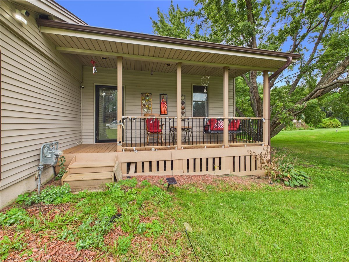 7762 Towermont Drive Property Photo 4
