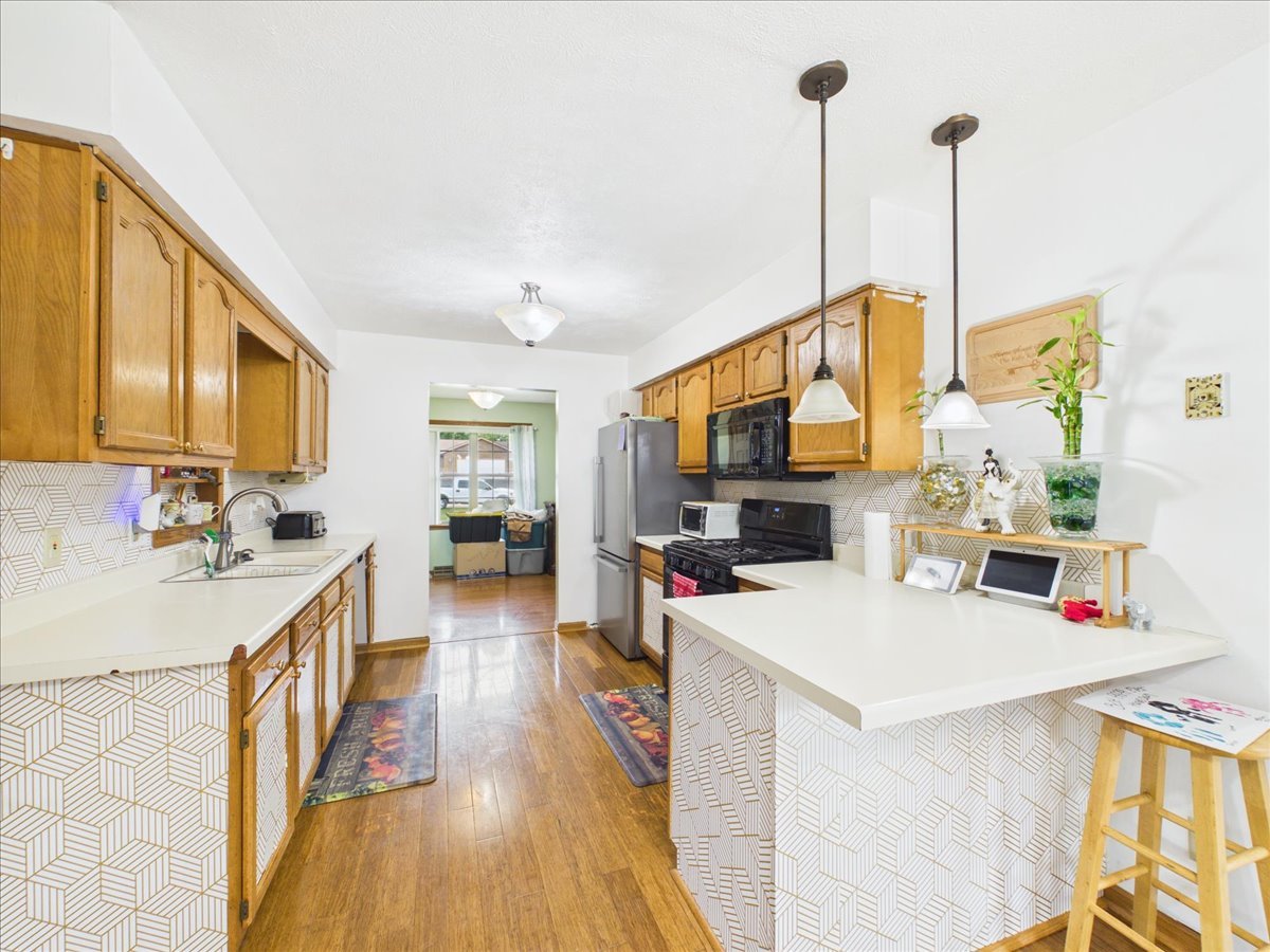 7762 Towermont Drive Property Photo 11