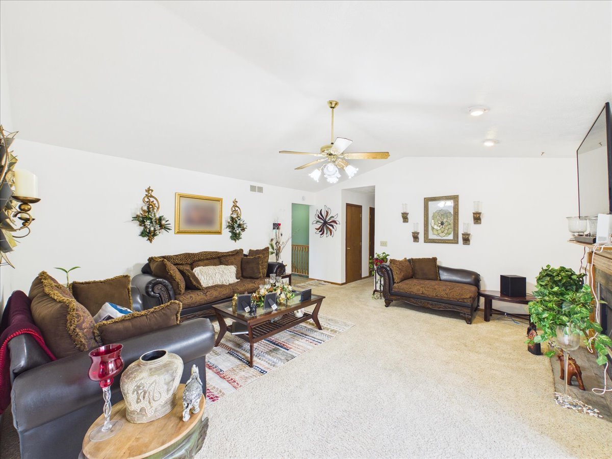 7762 Towermont Drive Property Photo 16
