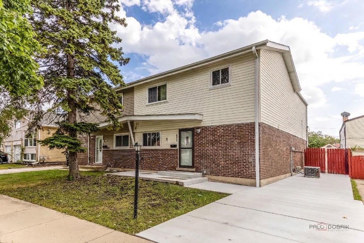 9105 Hollyberry Avenue Property Photo 1