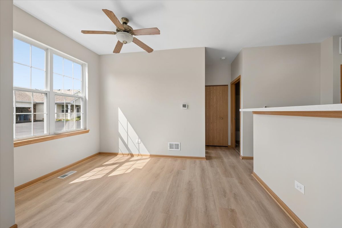 21526 Wolf Lake Way Property Photo 4