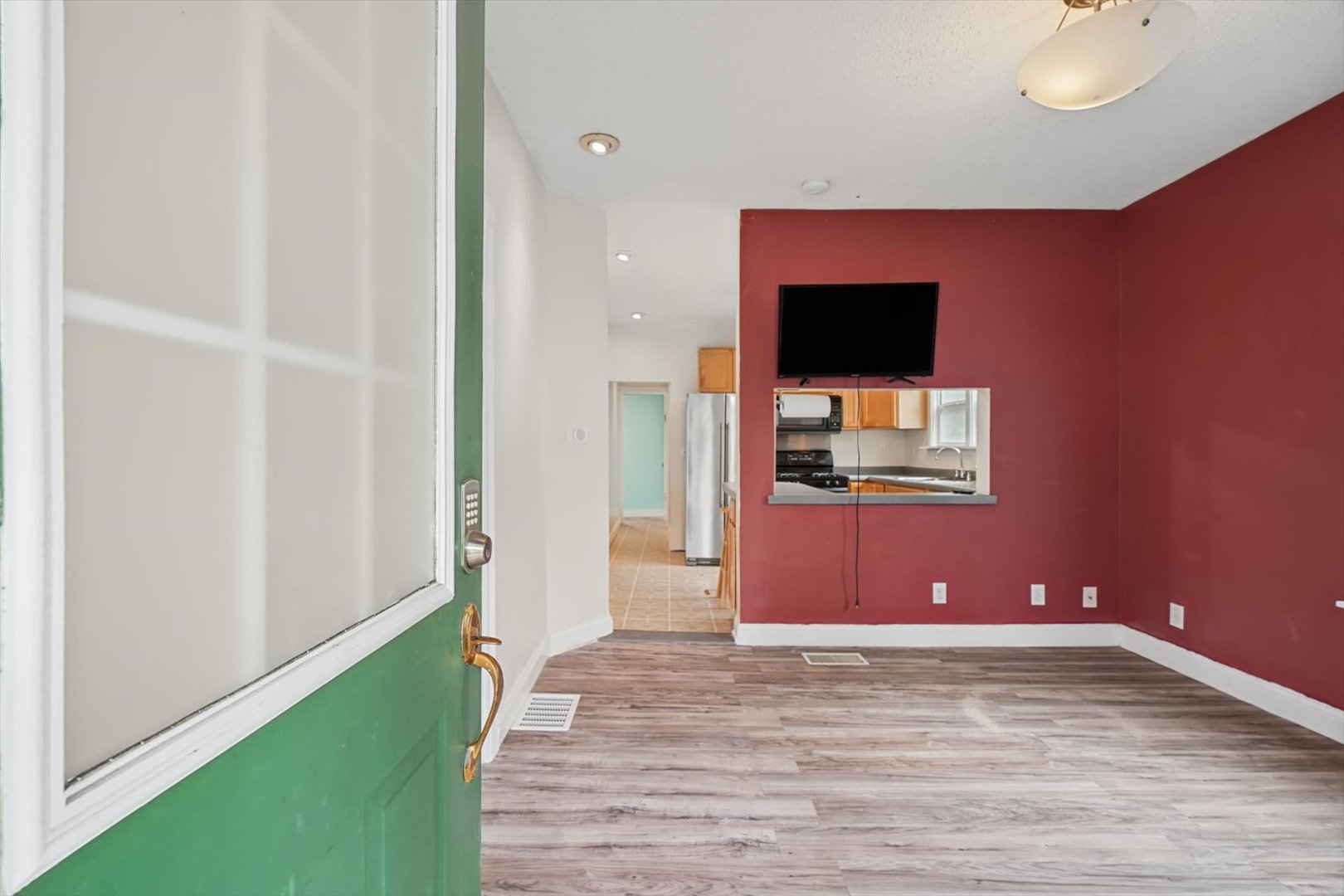 1102 S State Street Property Photo 3