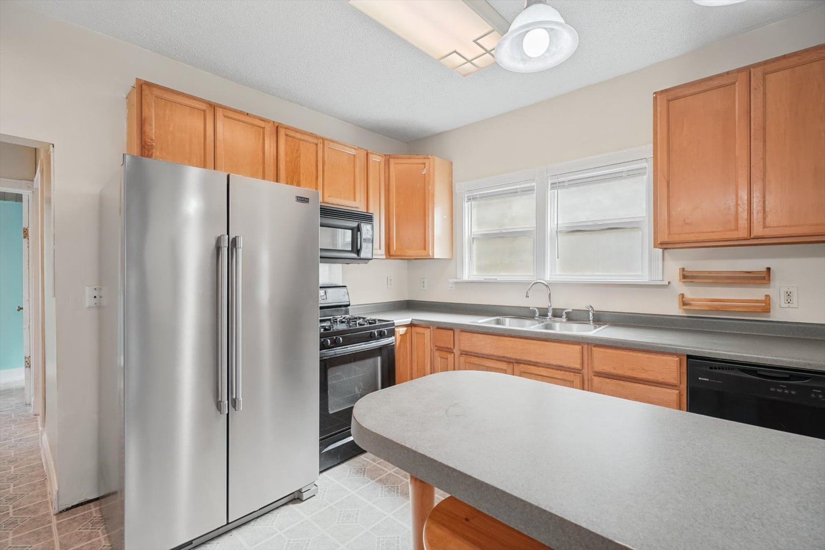 1102 S State Street Property Photo 8