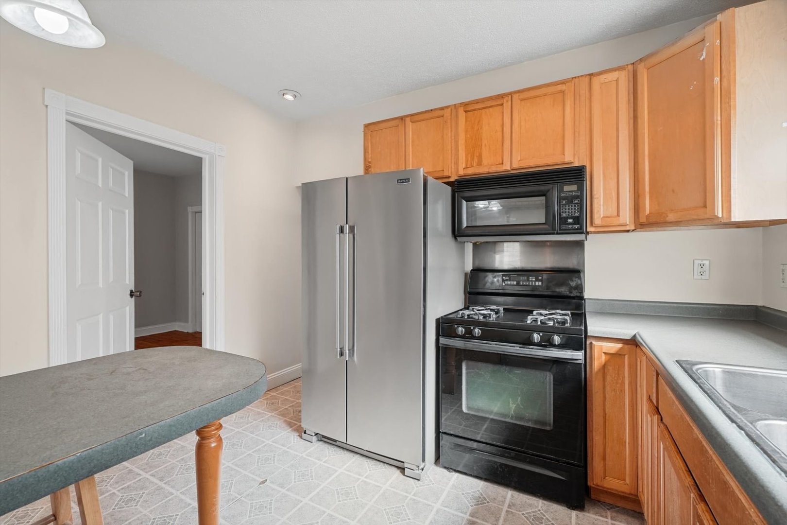 1102 S State Street Property Photo 9