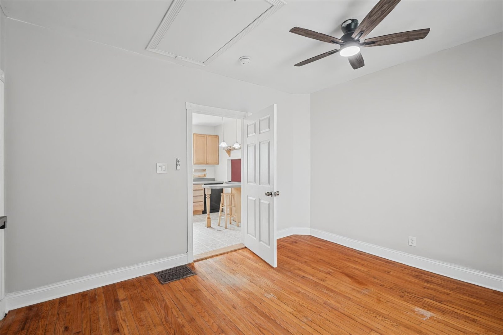 1102 S State Street Property Photo 12