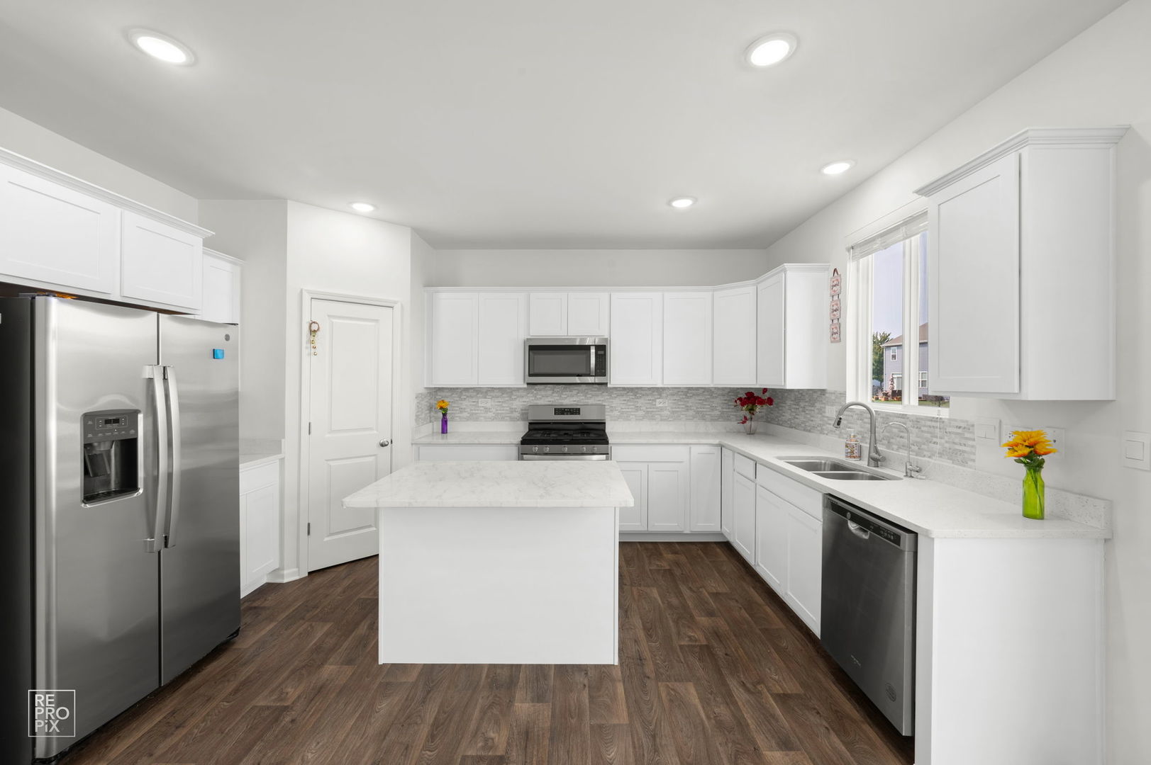 714 Juniper Street Property Photo 4