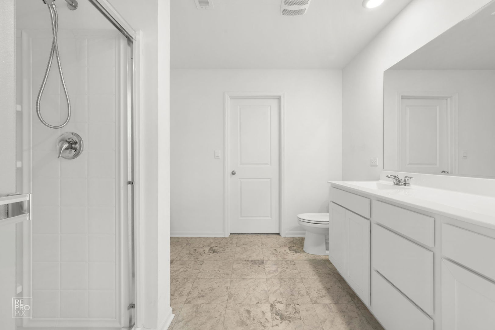 714 Juniper Street Property Photo 9