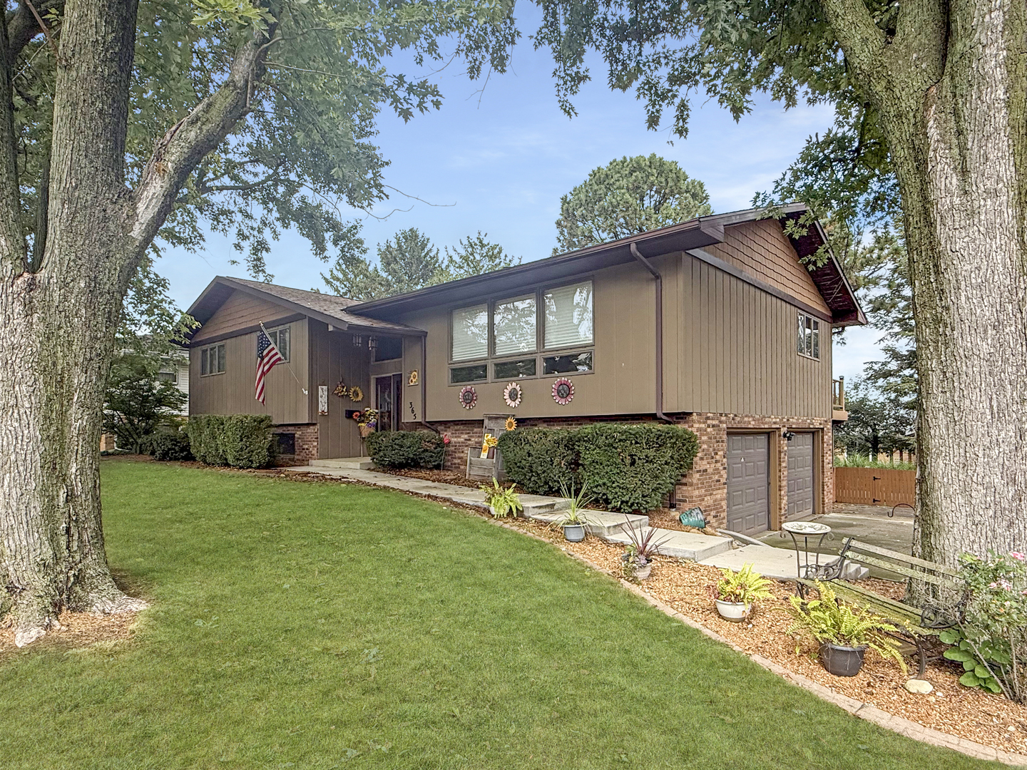 365 Highland Drive Property Photo 2