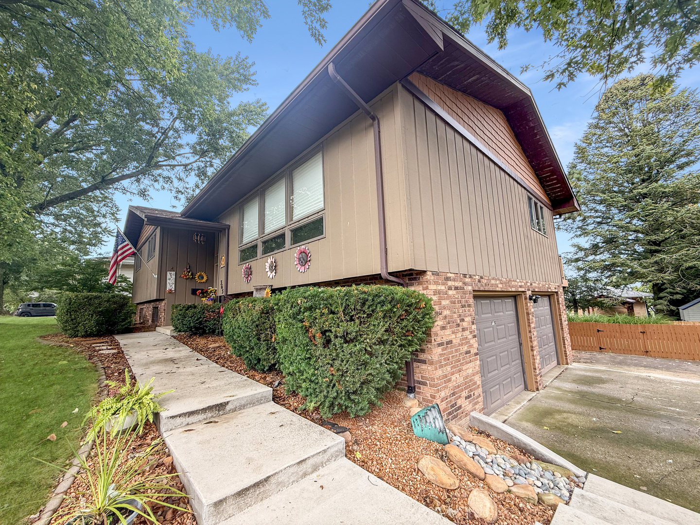 365 Highland Drive Property Photo 4