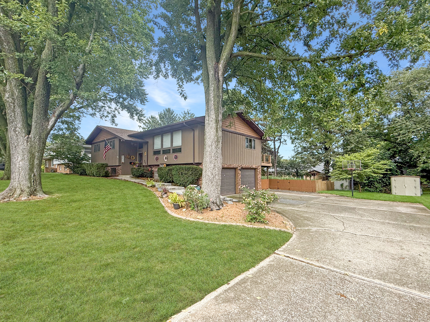 365 Highland Drive Property Photo 5