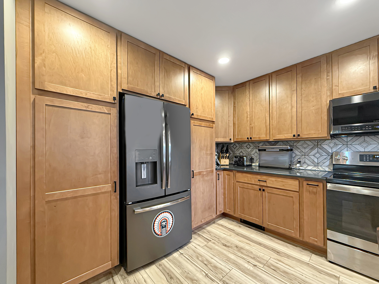 365 Highland Drive Property Photo 14