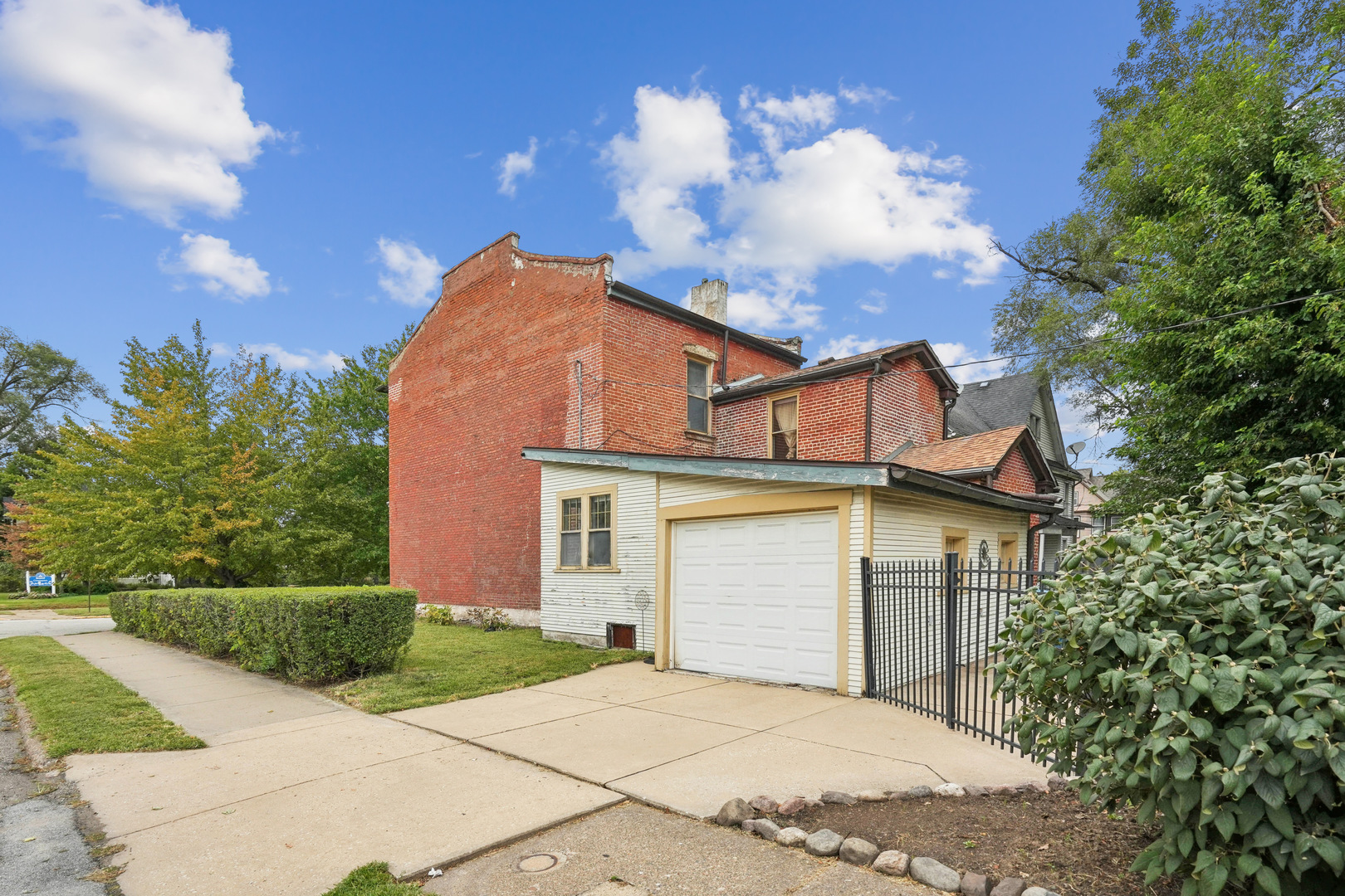 625 23rd Street Property Photo 4