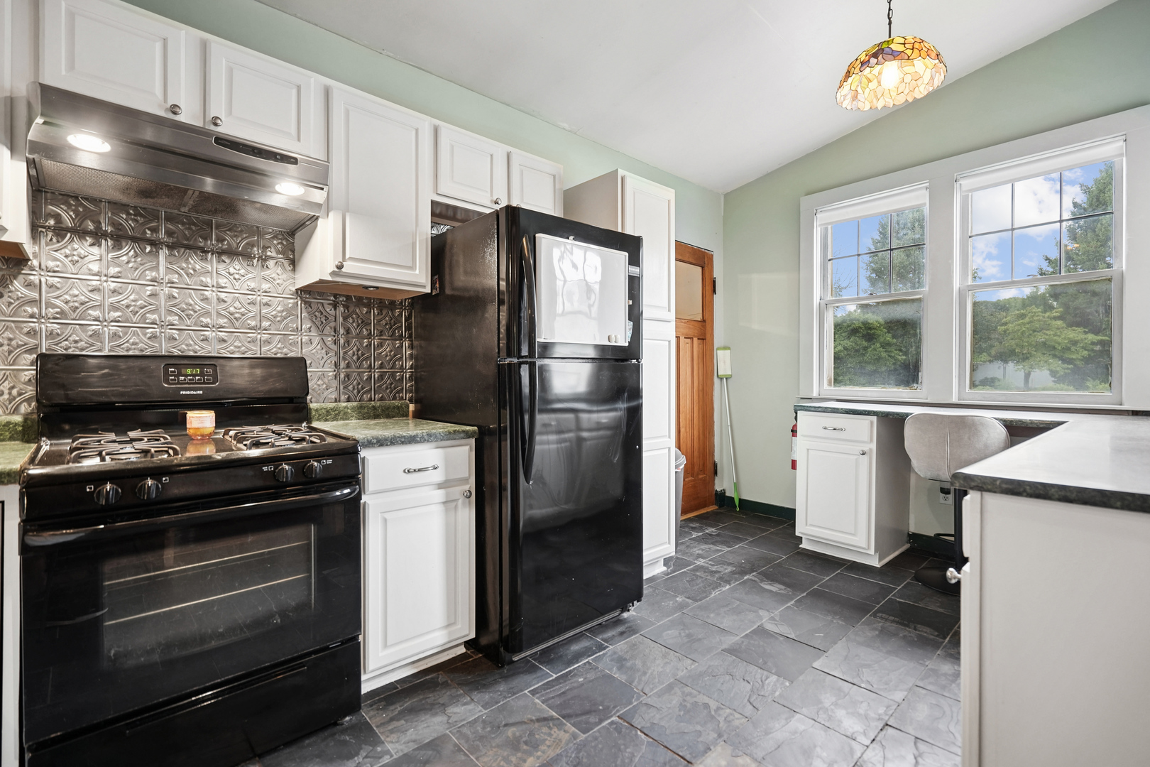 625 23rd Street Property Photo 13
