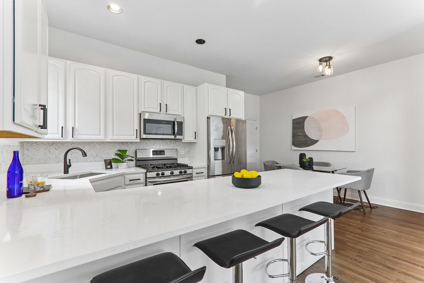 2846 N Halsted Street 4s Property Photo 6